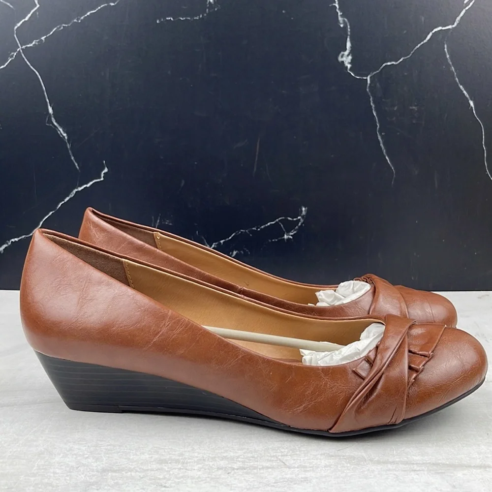 Dirty Laundry Brown Wedge Flats